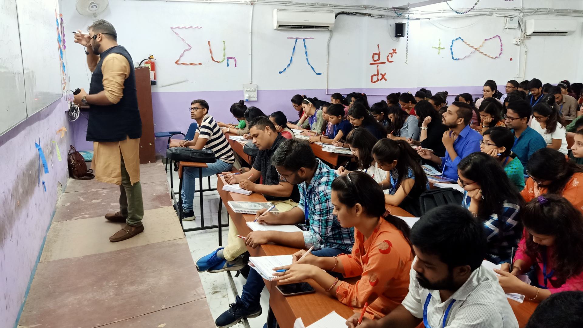 classroom-sahitya-classes-33